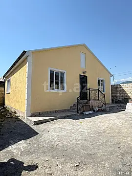 Satılır 3 otaqlı həyət evi 77 m² — Şəki 3 otaq 77.00 m²