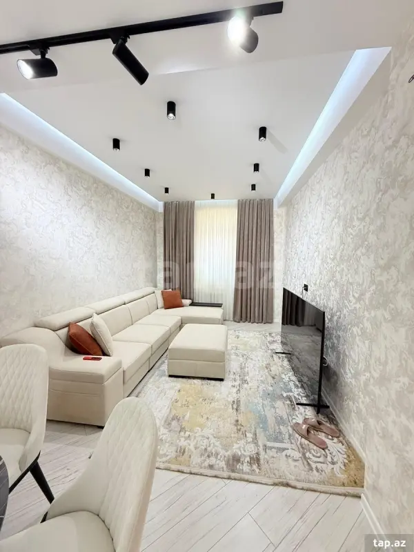 Satılır 2 otaqlı yeni tikili 82 m²