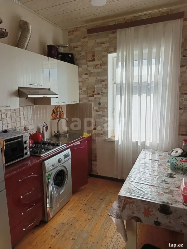 Satılır 3 otaqlı mənzil 155 m²