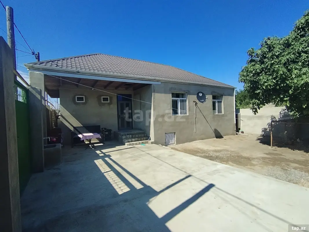 Satılır 3 otaqlı həyət evi 120 m²