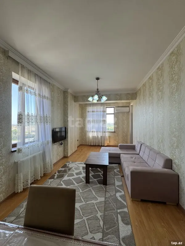 Kirayə verilir 3 otaqlı yeni tikili 100 m²