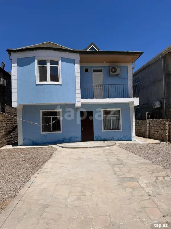 Satılır 4 otaqlı həyət evi 200 m²