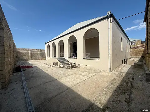 Satılır 4 otaqlı həyət evi 730 m² — Gəncə 4 otaq 730.00 m²