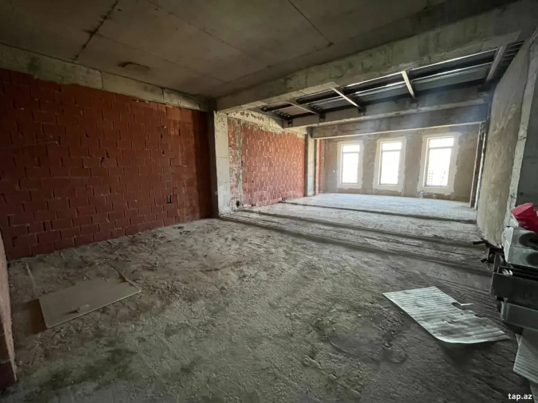 Satılır 4 otaqlı yeni tikili 216.2 m²