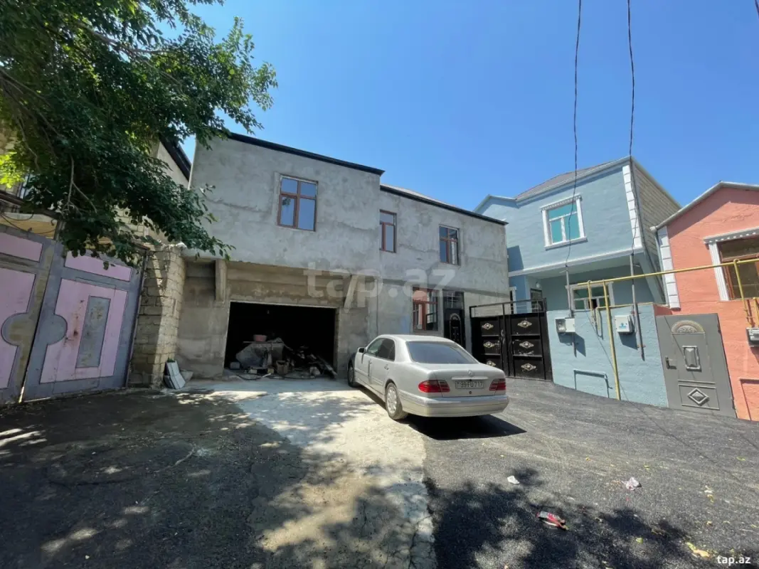 Satılır 5 otaqlı həyət evi 135 m²