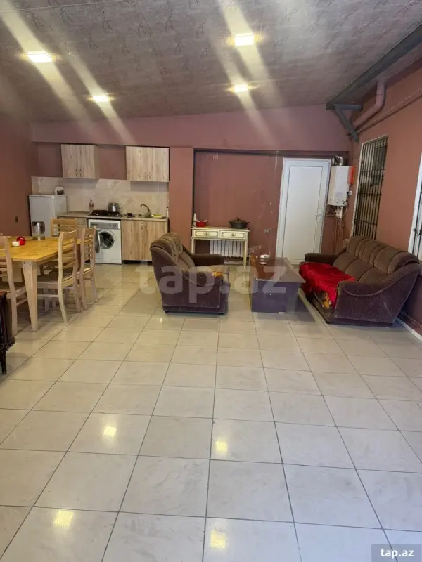 Kirayə verilir 5 otaqlı mənzil 160 m²