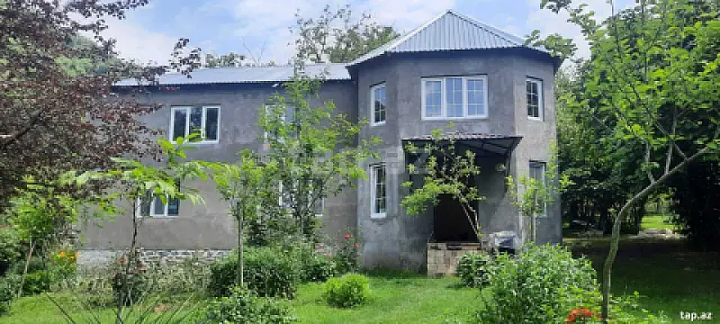Kirayə verilir 3 otaqlı həyət evi 80 m² — Zaqatala 3 otaq 80.00 m²