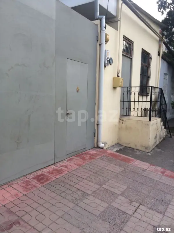 Kirayə verilir 6 otaqlı həyət evi 100 m²