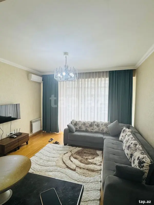 Kirayə verilir 2 otaqlı yeni tikili 60 m²