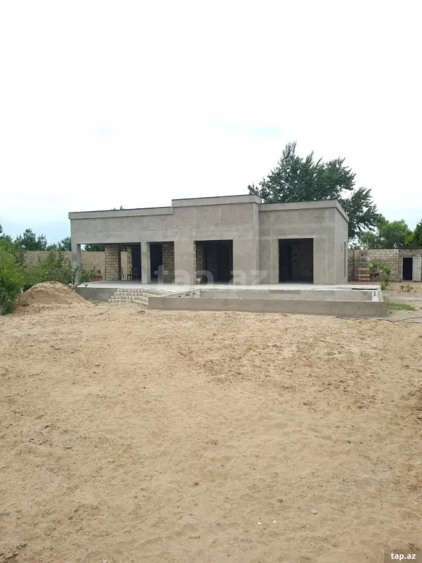 Satılır 6 otaqlı həyət evi 200 m²