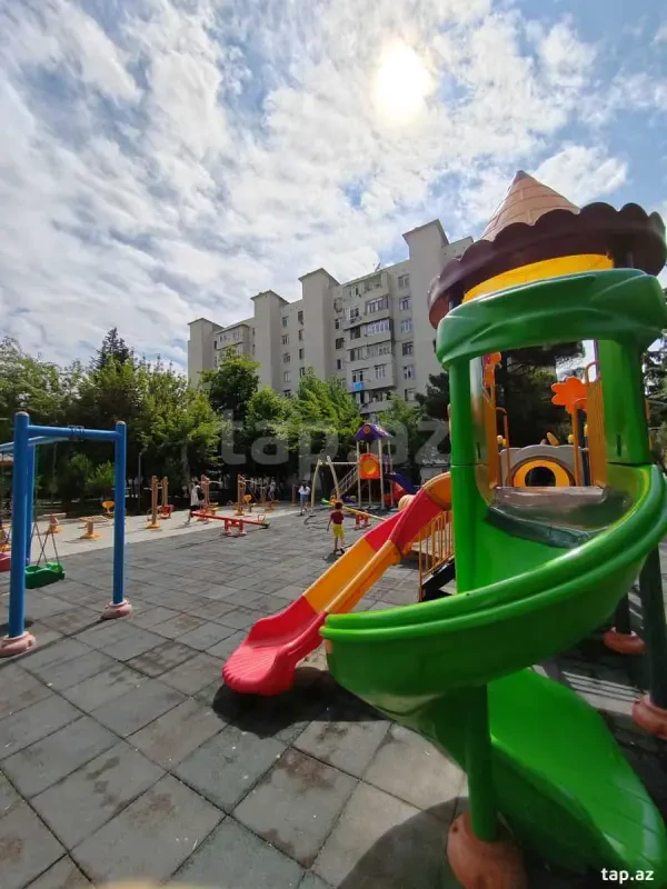 Kirayə verilir 2 otaqlı mənzil 60 m²