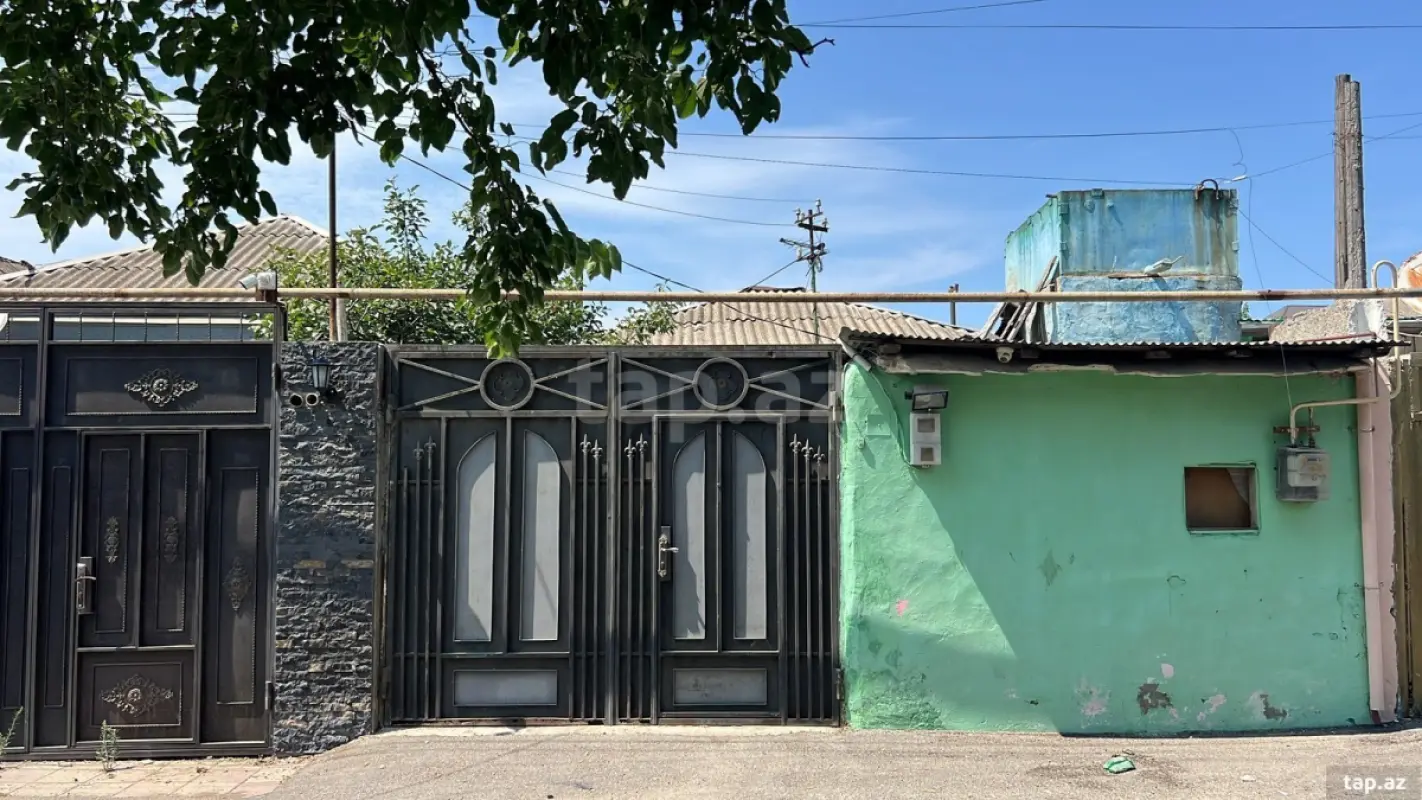 Satılır 4 otaqlı həyət evi 100 m²