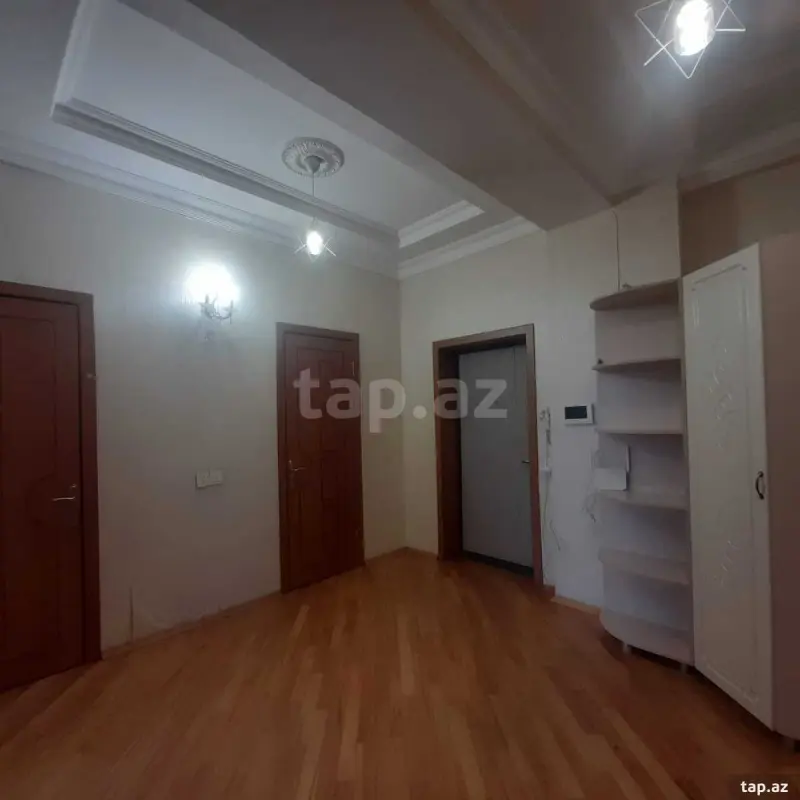 Satılır 3 otaqlı yeni tikili 105 m²