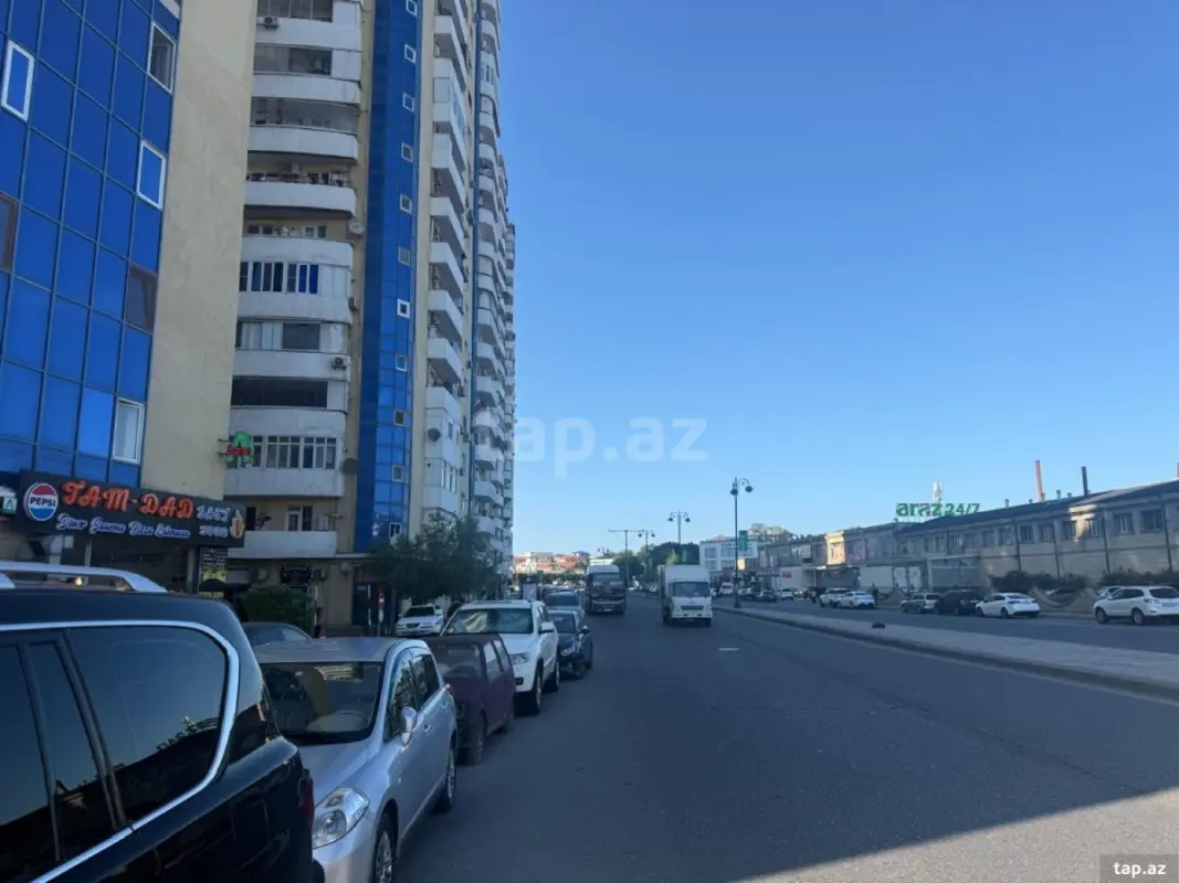 Satılır 4 otaqlı yeni tikili 140 m²
