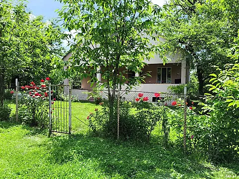 Kirayə verilir 4 otaqlı həyət evi 120 m² — Zaqatala 4 otaq 120.00 m²