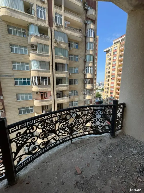 Satılır 4 otaqlı yeni tikili 227 m²
