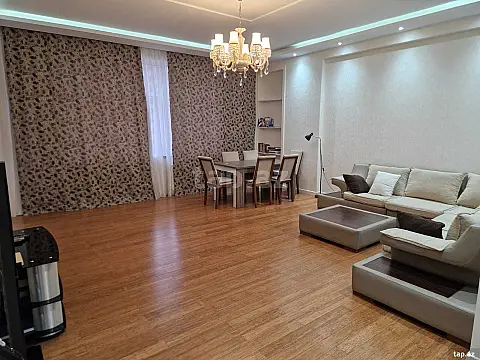 Kirayə verilir 4 otaqlı yeni tikili 180 m² — Bakı 4 otaq 180.00 m²