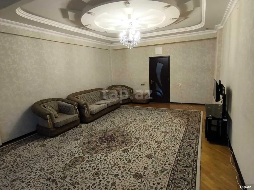 Kirayə verilir 4 otaqlı yeni tikili 155 m²