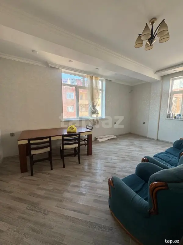 Satılır 2 otaqlı yeni tikili 76 m²