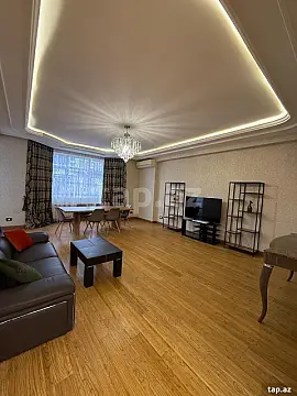 Satılır 4 otaqlı yeni tikili 180 m² — Bakı 4 otaq 180.00 m²