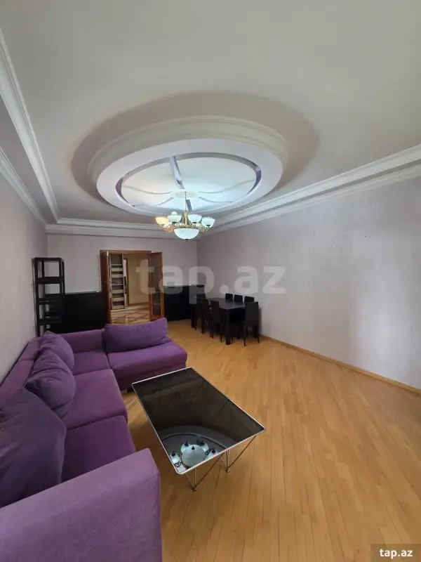 Kirayə verilir 4 otaqlı yeni tikili 160 m²