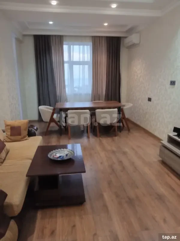 Kirayə verilir 2 otaqlı yeni tikili 80 m²