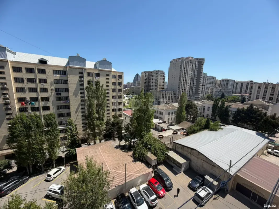Satılır 4 otaqlı mənzil 100 m²