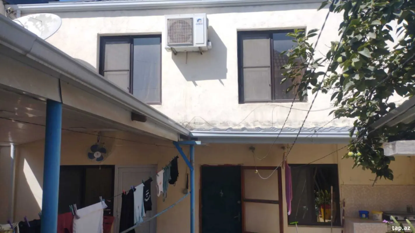 Satılır 5 otaqlı həyət evi 170 m²