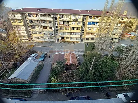 Satılır 4 otaqlı mənzil 105 m² — Şəki 4 otaq 105.00 m²