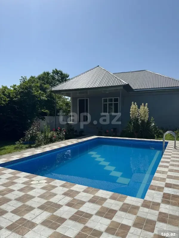 Kirayə verilir 2 otaqlı həyət evi 120 m²