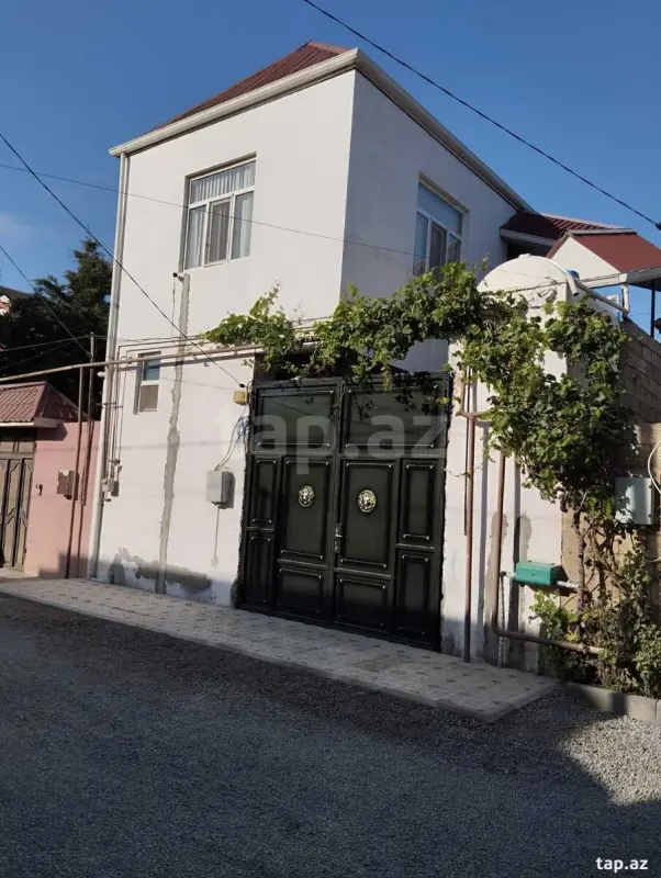 Satılır 5 otaqlı həyət evi 130 m²