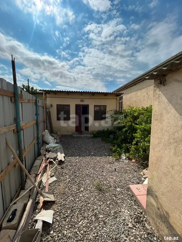 Satılır 2 otaqlı həyət evi 40 m²