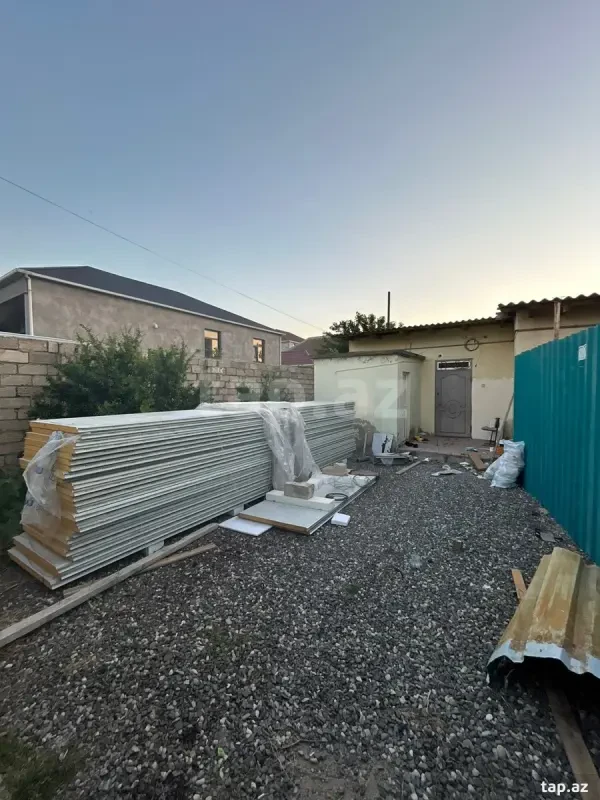 Kirayə verilir 2 otaqlı həyət evi 55 m²