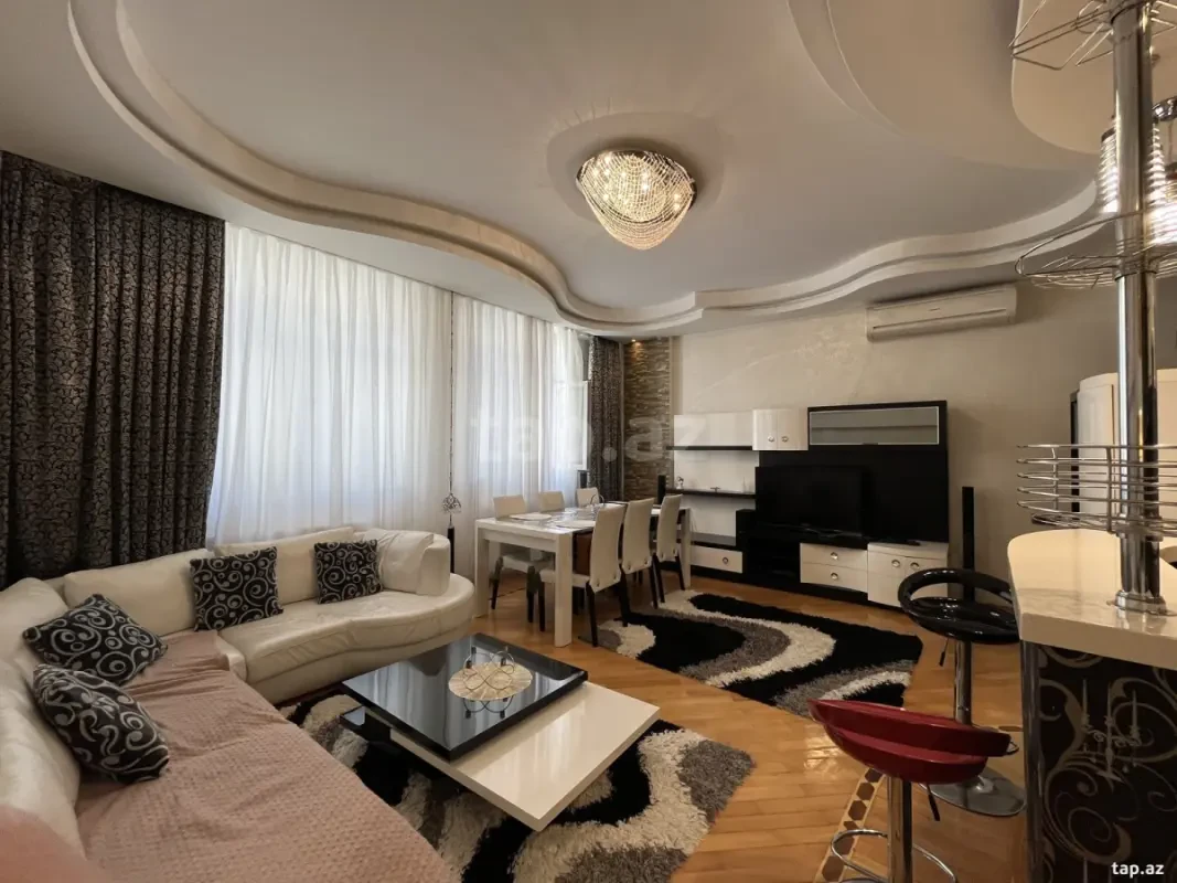 Satılır 3 otaqlı yeni tikili 85 m²