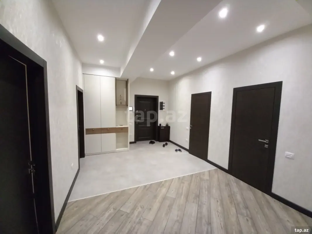 Satılır 4 otaqlı yeni tikili 163 m²