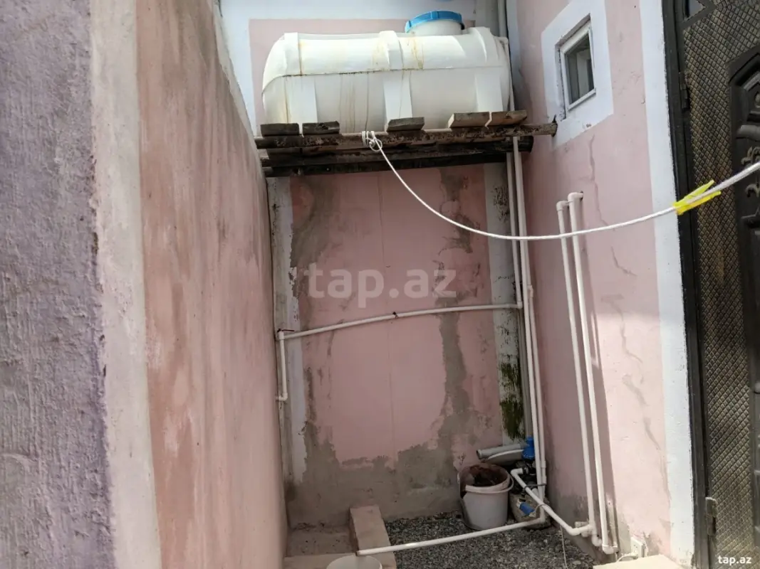 Satılır 1 otaqlı həyət evi 40 m²