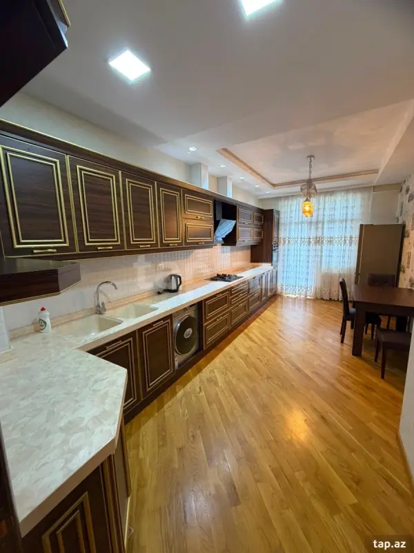 Kirayə verilir 2 otaqlı yeni tikili 110 m²