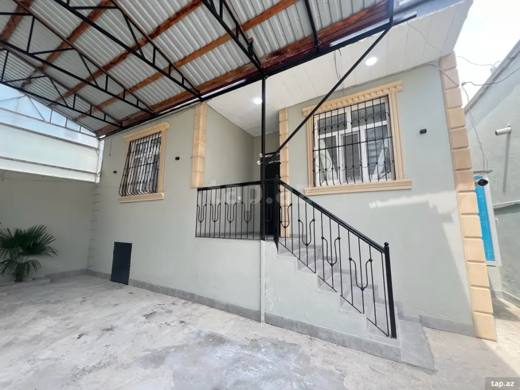 Satılır 4 otaqlı həyət evi 250 m²