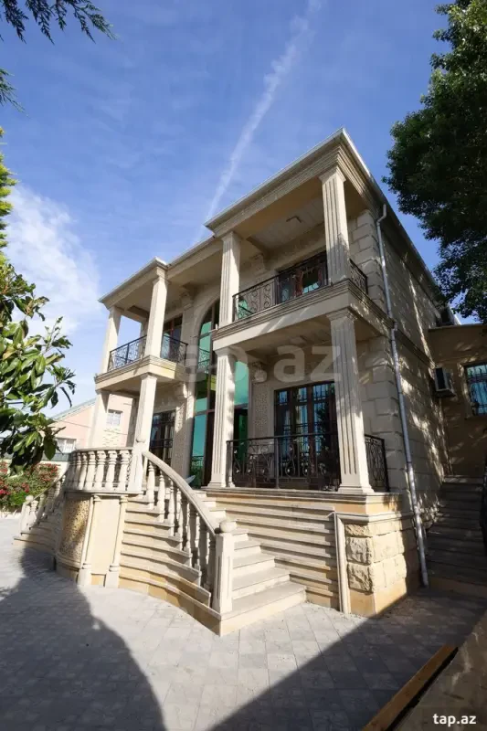 Kirayə verilir 5 otaqlı həyət evi 1500 m²