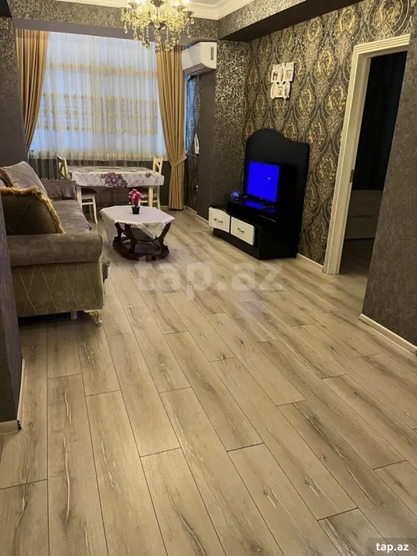 Kirayə verilir 3 otaqlı yeni tikili 75 m²