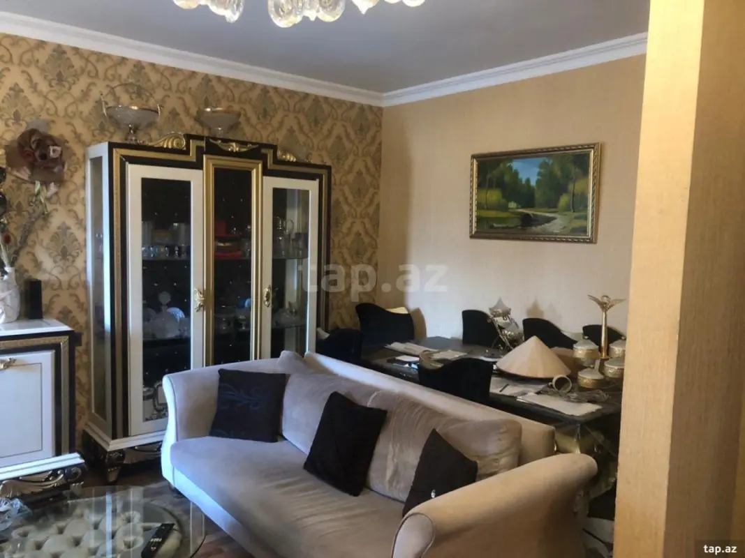 Satılır 4 otaqlı mənzil 100 m²