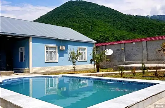 Satılır 3 otaqlı həyət evi 110 m² — Qəbələ 3 otaq 110.00 m²