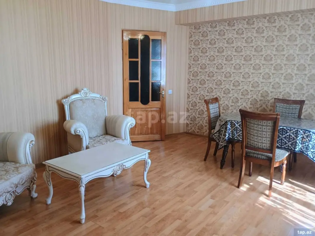 Kirayə verilir 3 otaqlı yeni tikili 100 m²