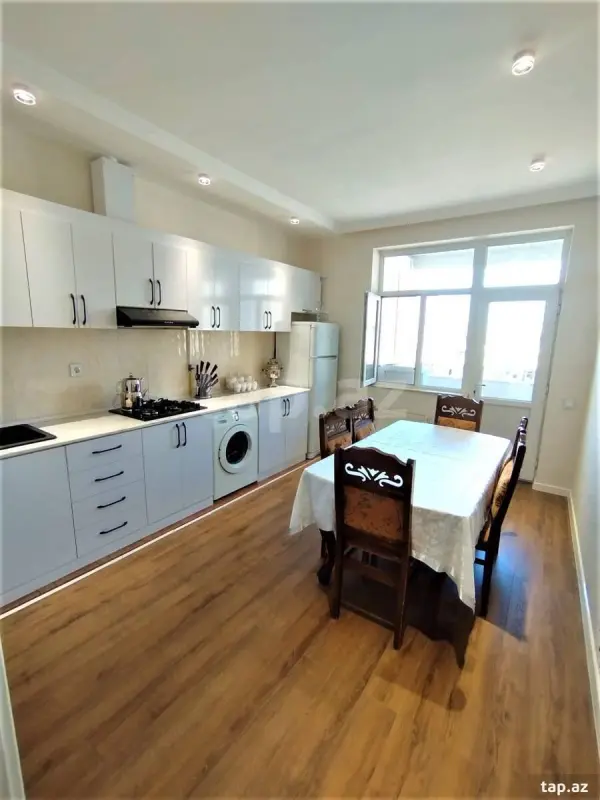 Kirayə verilir 2 otaqlı yeni tikili 90 m²
