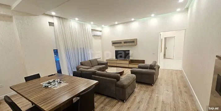 Kirayə verilir 3 otaqlı yeni tikili 135 m² — Bakı 3 otaq 135.00 m²