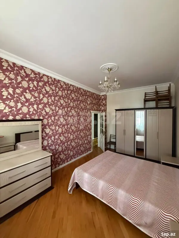 Kirayə verilir 3 otaqlı yeni tikili 150 m²