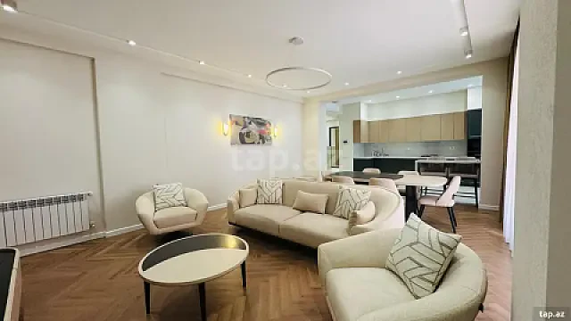 Kirayə verilir 3 otaqlı yeni tikili 150 m² — Bakı 3 otaq 150.00 m²