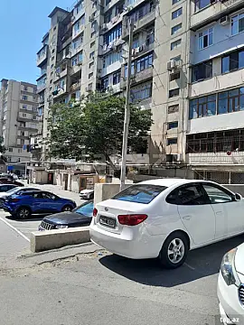 Satılır 4 otaqlı mənzil 100 m² — Bakı 4 otaq 100.00 m²