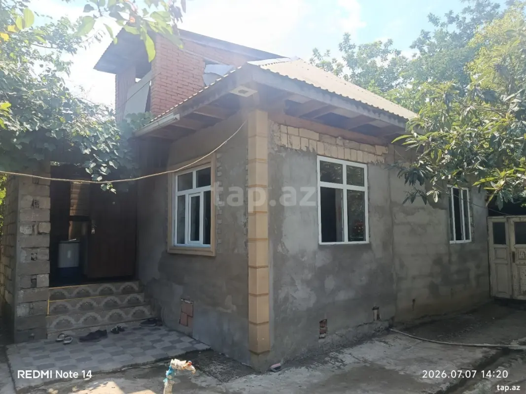 Satılır 2 otaqlı həyət evi 6 m²