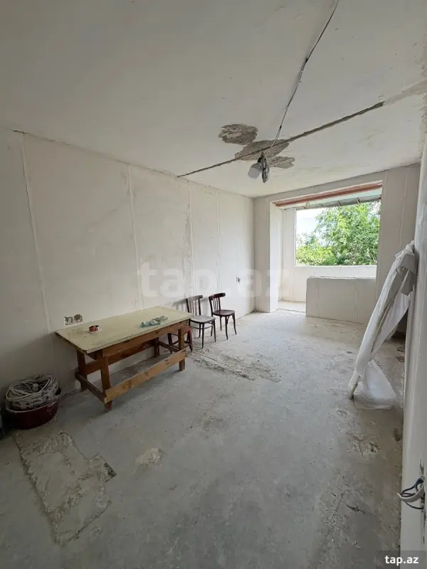 Satılır 5 otaqlı mənzil 118 m²